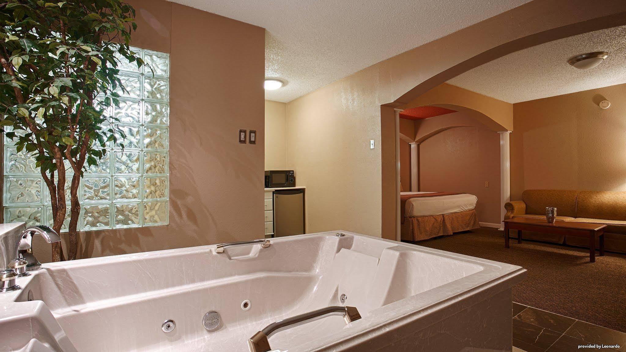 Quality Inn & Suites Dallas-Cityplace Kültér fotó