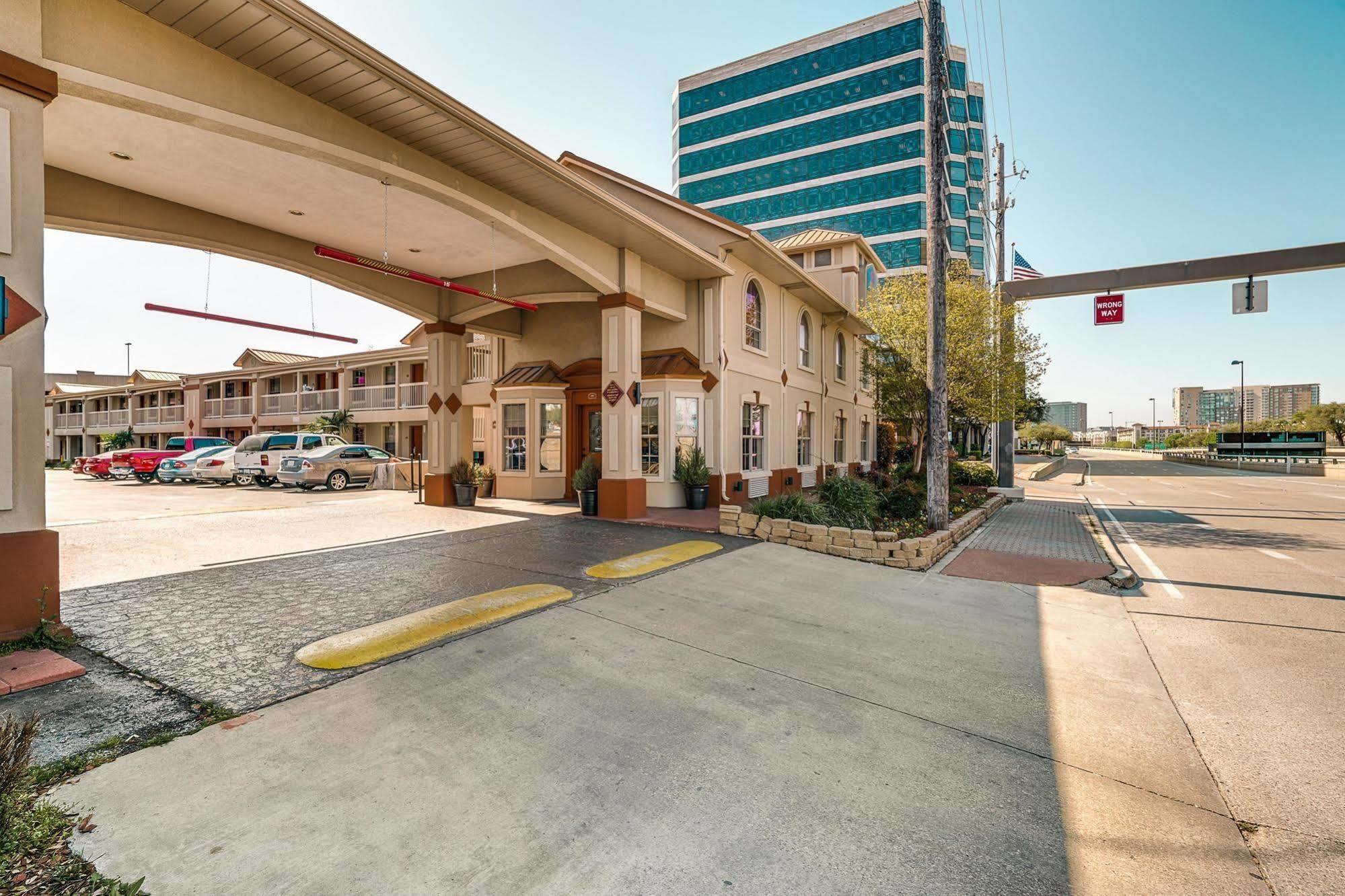 Quality Inn & Suites Dallas-Cityplace Kültér fotó